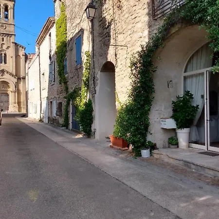 בית הארחה Sinti Saint-Hilaire-dʼOzilhan